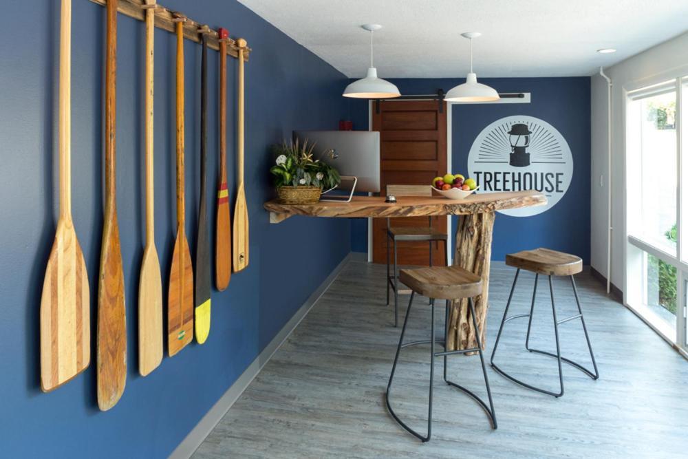 Treehouse Lodge Woods Hole Eksteriør billede